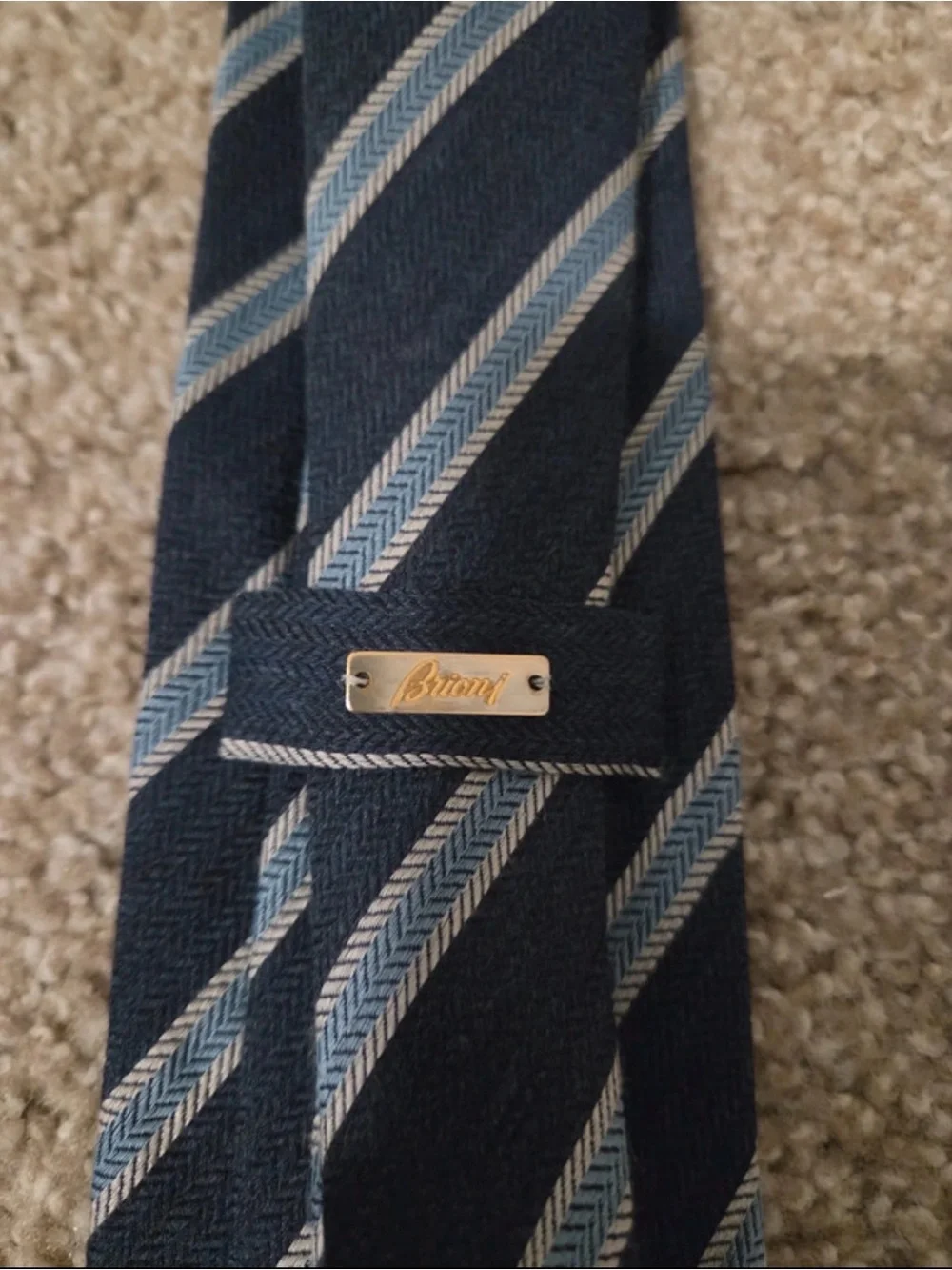 Brioni elegant silk